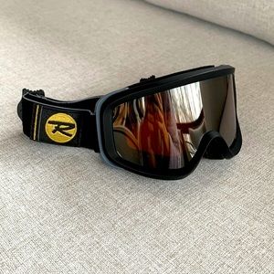 Ski goggles